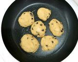 Foto langkah ke 5 dari resep Cookies Coklat Tanpa Oven.