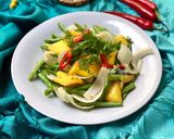 Hình bước làm 3 của món Đậu Cô Ve Xào Dứa (Thơm)
