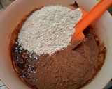 Foto langkah ke 7 dari resep Brownies Oat Pisang.
