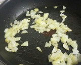 Foto del paso 2 de la receta: Empanadillas de atún con bechamel