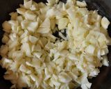 Foto del paso 2 de la receta: Calabacitas rellenas de requesón con aceitunas