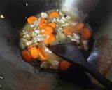 Foto langkah ke 3 dari resep Tumis kembang kol, wortel, buncis dan ayam.