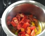 A picture of step 2 of Lauki daalfry.