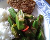 Foto langkah ke 6 dari resep Tumis Okra Sedap.