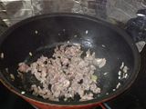 Thịt trâu xào rau muống