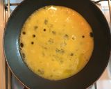 Foto del paso 4 de la receta: Omelette con tomate y queso