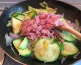 Foto del paso 2 de la receta: Revuelto de zapallito y jamón 