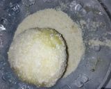 A picture of step 4 of Potatoe balls.