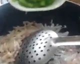 A picture of step 5 of Chinese macaroni.