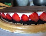 A picture of step 8 of No-Bake Chocolate and Strawberry Cheesecake.