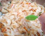 Foto langkah ke 6 dari resep Kwetiau Goreng Bumbu Racik Sop.