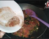 صورة لخطوة 4 من وصفة فول بالخضار🥕🍅 والطحينة بطشة الخل والثوم 😋