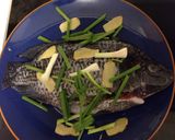 Hình bước làm 2 của món Cá rô phi biển (Tilapia) sốt Nyonya Sambal