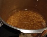 A picture of step 1 of Chana Masala.