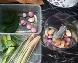 Foto langkah ke 1 dari resep Soto Ayam Simple.