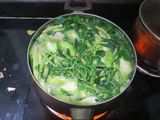 Canh cá nấu rau rút, mướp, rau ngót