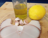 Foto del paso 1 de la receta: Tintorera con salsa de ajo al limón