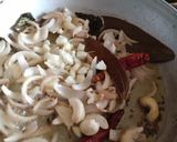 A picture of step 4 of Paneer corn curry.