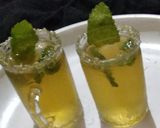 A picture of step 7 of Honey and mint iced green tea shots.
