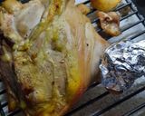 Foto del paso 6 de la receta: Lechoncito (cuarto trasero) al horno