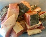 Hình bước làm 1 của món Cá đuối nướng sả