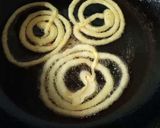 A picture of step 4 of Jalebi.