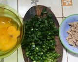 Foto langkah ke 2 dari resep Martabak Baso Spesial Praktis.