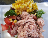 Foto del paso 3 de la receta: Plátanos fritos con ensalada de atún