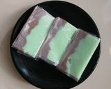 Foto langkah ke 6 dari resep Es Gabus Coklat Pandan.