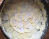 Cheddar sajtos krumplitorta, fokhagymás sajtszósszal recept fázis 2 fotója