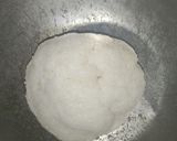 Hình bước làm 2 của món Cơm nguội chiên giòn