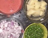 A picture of step 1 of Gobhi matar ki sabzi.