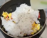 Foto langkah ke 3 dari resep Nasi Goreng Kilat ala Gen Z.
