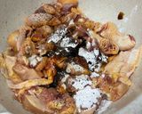 Foto langkah ke 2 dari resep Steamed chicken with black fungus and lily flowers.