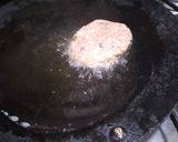 A picture of step 3 of Tawa kache qeeme ke kabab.