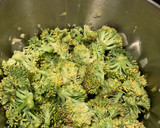 Foto del paso 2 de la receta: Crema de brócoli en Mambo Cecotec