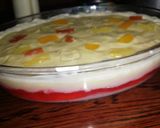 A picture of step 5 of Jello trifel.