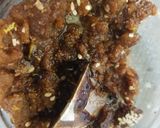 A picture of step 2 of Date,chocolate and honey slices.