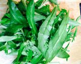 Hình bước làm 3 của món Canh cá hồi nấu chua kiểu miền Nam