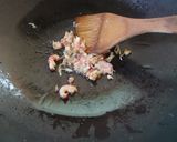 A picture of step 3 of Crayfish and Asparagus with Thickened Sauce.