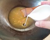 A picture of step 5 of Crayfish and Asparagus with Thickened Sauce.