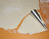 Foto del paso 2 de la receta: Cuernos de crema de chocolate