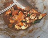 รูปขั้นตอนการทำที่ 10 ของ ปาท่องโก๋ผัดพริกแกงไก่