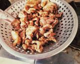 รูปขั้นตอนการทำที่ 3 ของ หมูผัดขิง