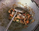 รูปขั้นตอนการทำที่ 13 ของ ปาท่องโก๋ผัดพริกแกงไก่