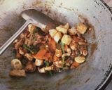 รูปขั้นตอนการทำที่ 12 ของ ปาท่องโก๋ผัดพริกแกงไก่