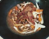 รูปขั้นตอนการทำที่ 3 ของ หมูสับผัดแกงส้ม