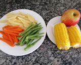 Hình bước làm 1 của món Salad sắc màu cho bé