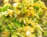 Fokhagymás kelkáposzta főzelék, füstölt paprikával recept fázis 2 fotója