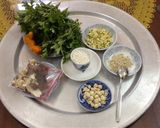 Hình bước làm 2 của món Gà tần thuốc bắc